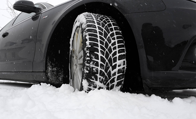 Чем зимняя резина отличается от летней и нужно ли ставить, если даже нет снега