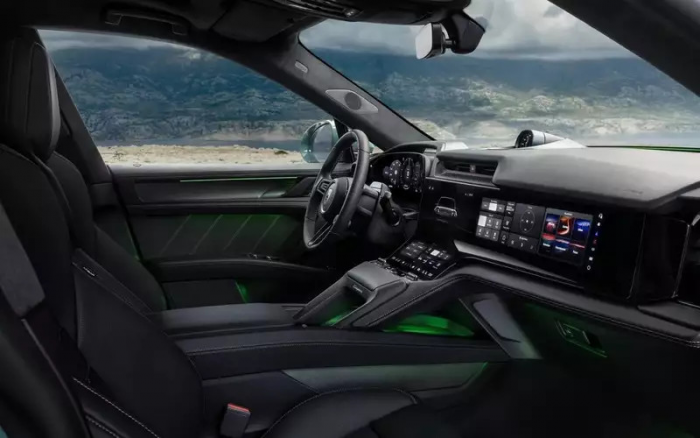 Это самый мощный Porsche в истории: рассказываем об особенностях нового Cayenne