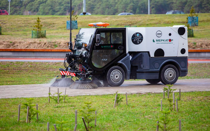Швейцарский нож на колесах — одна машина взамен бригады дворников и парка техники