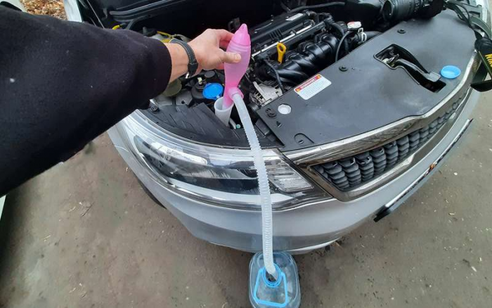 Как растопить лед в бачке омывателя автомобиля