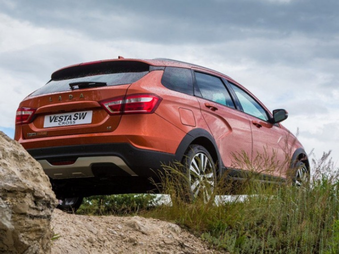 «Фурора не будет» — автоэксперт о новых Lada Vesta SW и Vesta SW Cross