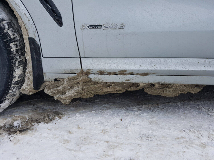 Для чего советуют снимать брызговики на зиму