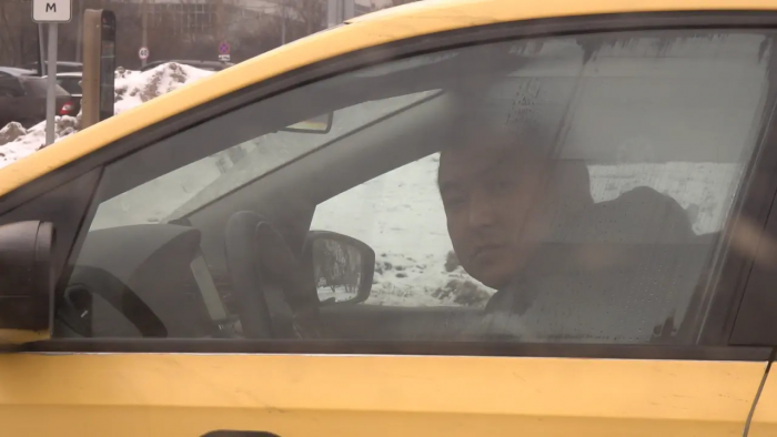 Знак «Ш» на автомобиле: обязателен ли в 2025 году и чем грозит его отсутствие