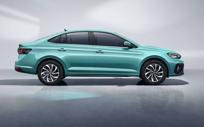 В России появился надежный и просторный седан Volkswagen дешевле Весты