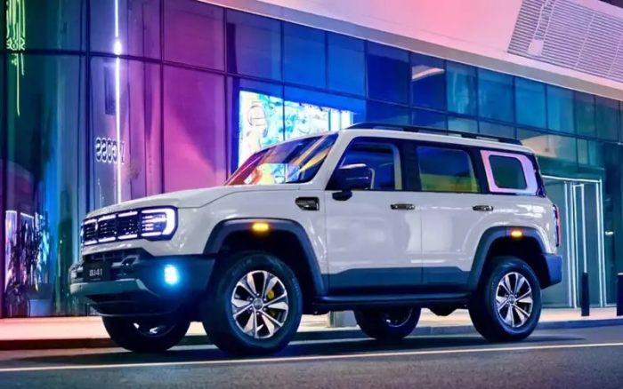 Рама, полный привод, мощный мотор — в России наладят выпуск нового внедорожника