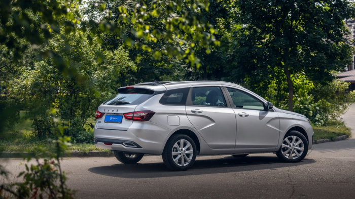 Обзор универсала Lada Vesta SW с вариатором: рассказываем, насколько удобен автомобиль для каждодневных поездок