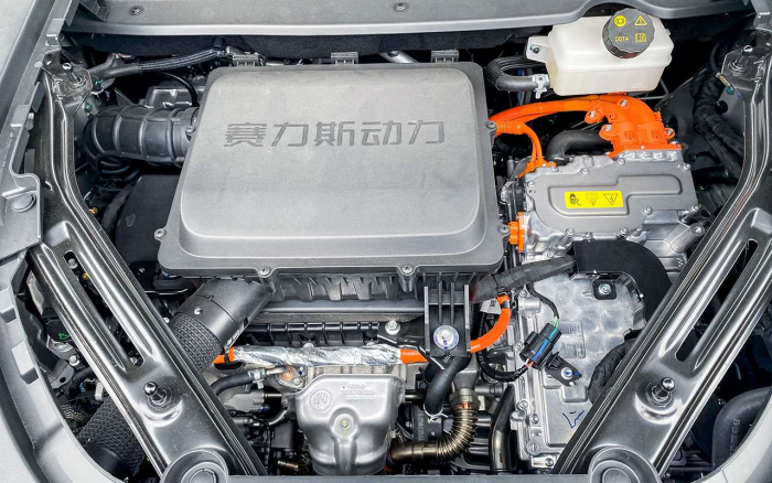 Самый дешевый гибридный кроссовер в РФ: как он едет? Каков расход?