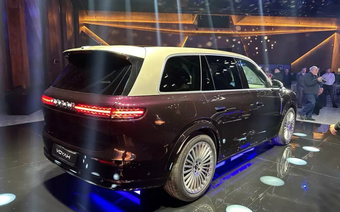 В Россию привезут гибридный автомобиль Voyah Taishan. «За рулем» узнал подробности
