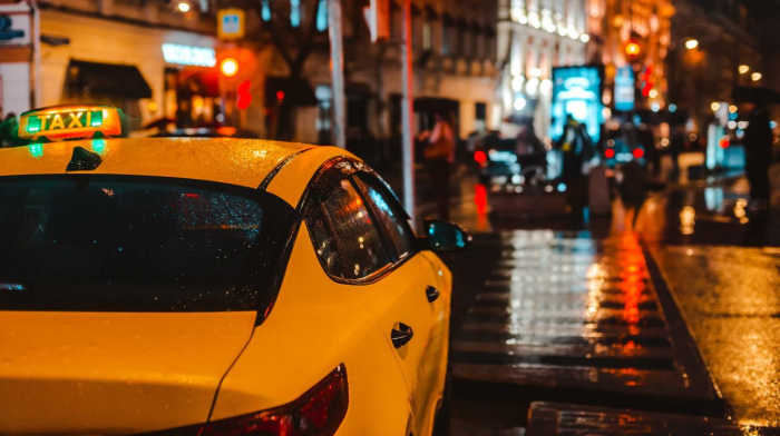 "Реальная защита интересов водителей": как закон о локализации такси укрепит автопром и поддержит граждан