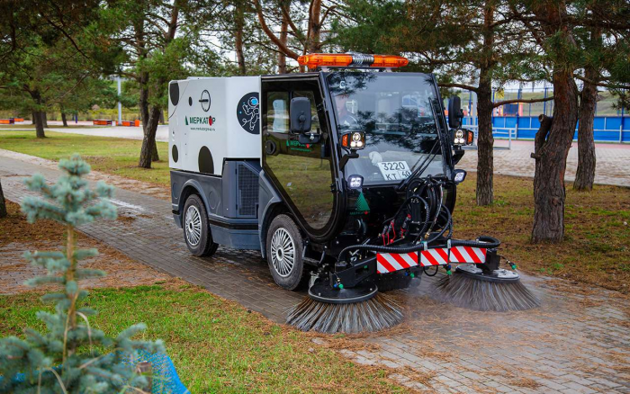 Швейцарский нож на колесах — одна машина взамен бригады дворников и парка техники
