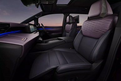 Самый главный конкурент Toyota Alphard. Представлен совершенно новый Nissan Elgrand — футуристичный гибридный минивэн с полным приводом и автопилотом ProPILOT 2.0