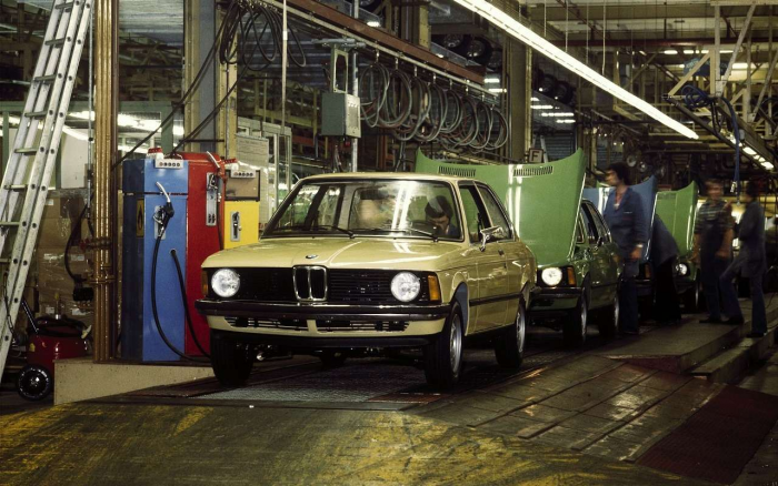 Легендарной «тройке» исполнилось 50 лет: история модели