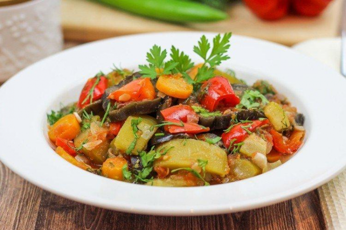 Запеченные овощи в духовке: 20 очень вкусных рецептов