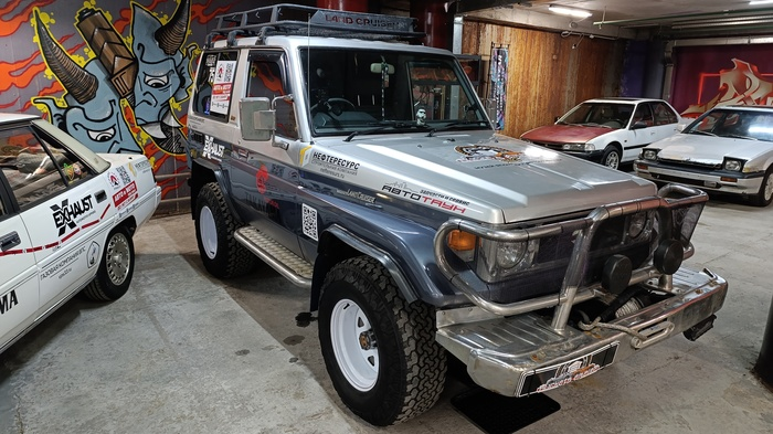 Музей японских автомобилей Bucket Empire. Площадка в ТРЦ «Облака»