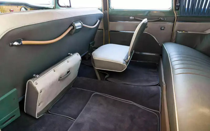 Зачем СССР скопировал американский Packard — история Чайки ГАЗ-13