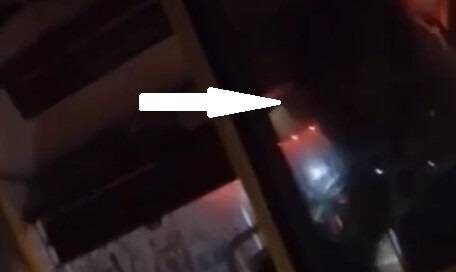 Водитель автобуса расстелил коврик и выгнал на улицу всех пассажиров: люди опешили от такого поведения приезжего