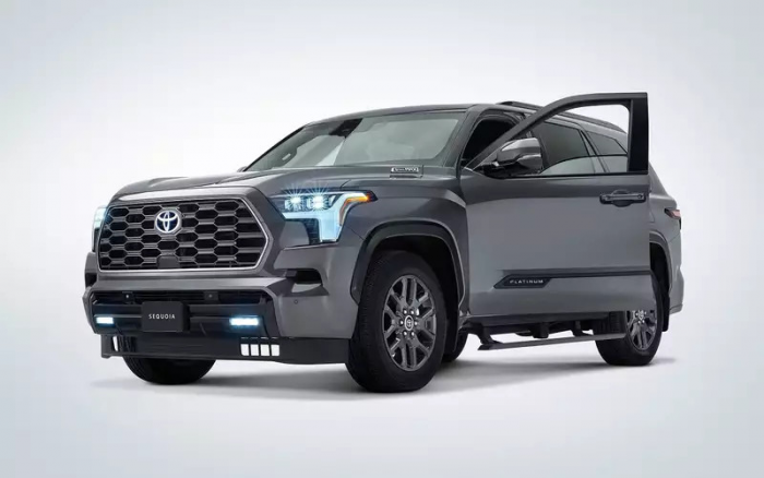 В Россию привезли самый надежный внедорожник Toyota в мире: сколько он стоит?