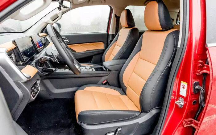 Внедорожники за 4 млн: сравнили новый китайский и японский с пробегом