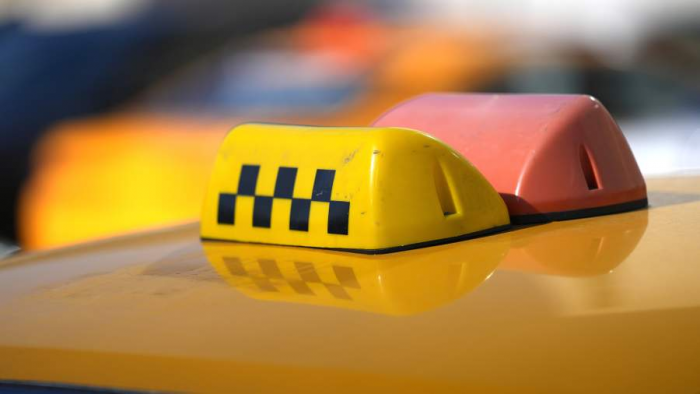 Льготы по квотам: самозанятым таксистам могут разрешить импортные машины