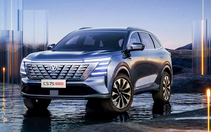 Теперь — с полным приводом: китайский кроссовер обновили для России