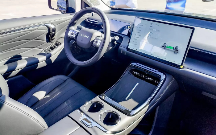 Новый бренд из Китая готовит кроссовер для России