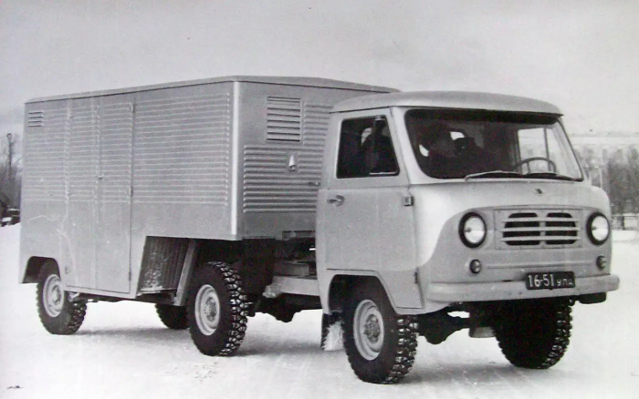 «Если мы возьмем ежа...» — как в СССР экспериментировали с «буханкой» УАЗа