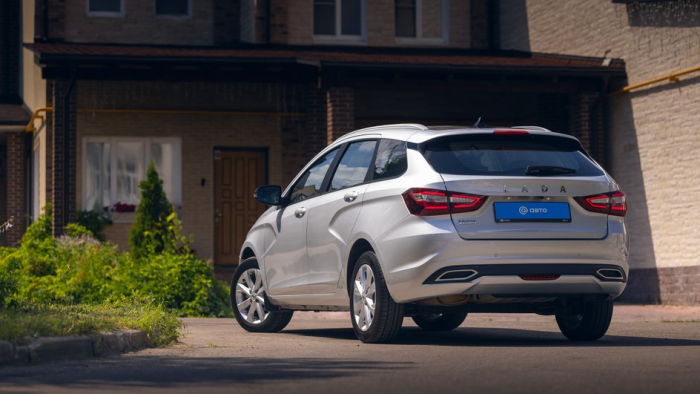 Обзор универсала Lada Vesta SW с вариатором: рассказываем, насколько удобен автомобиль для каждодневных поездок