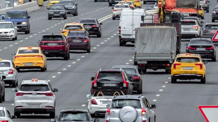 Льготы по квотам: самозанятым таксистам могут разрешить импортные машины