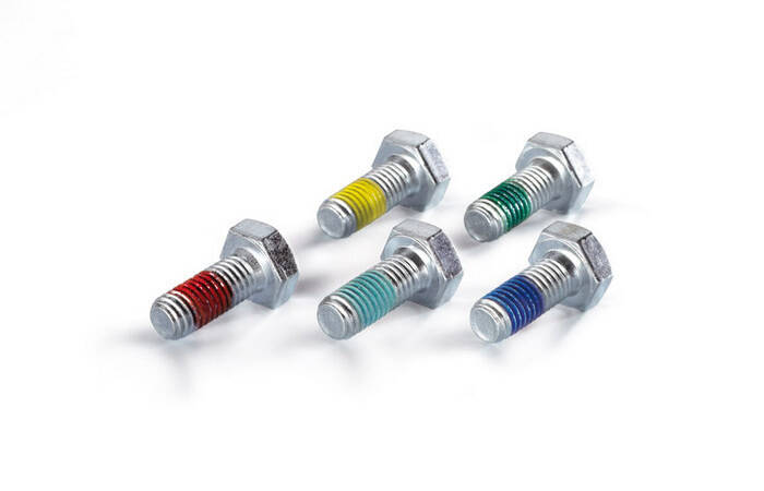 Для чего болты покрывают разноцветной краской