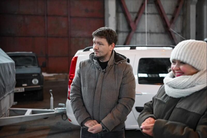 Две фуры с гуманитарной помощью направили из Барнаула в зону СВО