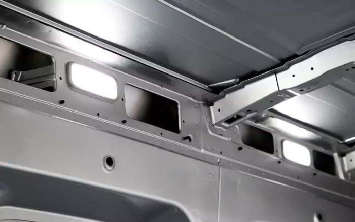 Дизель, МКП, богатое оснащение — надежный новичок на замену Транзита