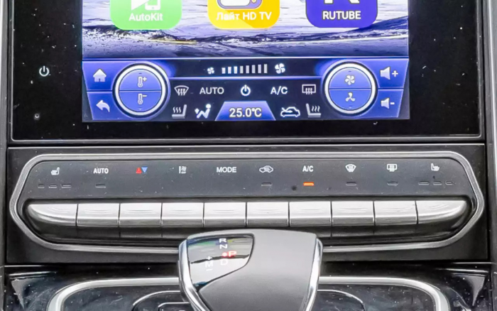 205 сил, гидроавтомат, полный привод — в РФ привезли «почти Silverado»