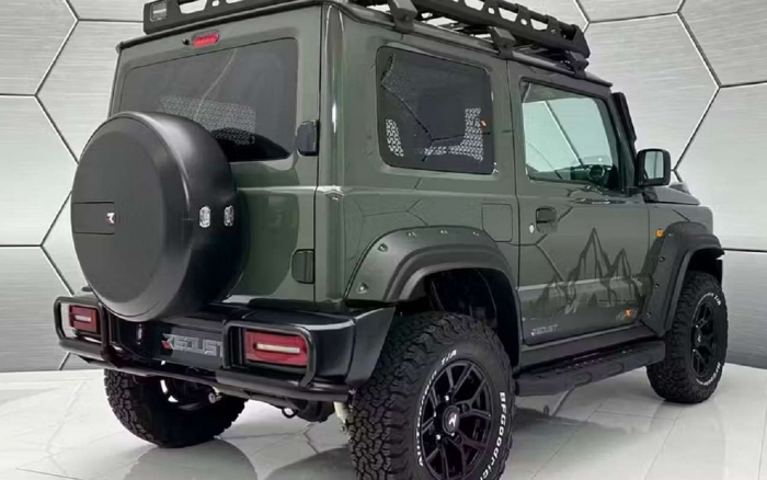 Suzuki Jimny превратили в Mercedes-Benz G-Class