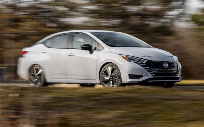 Nissan снял с производства самую доступную модель