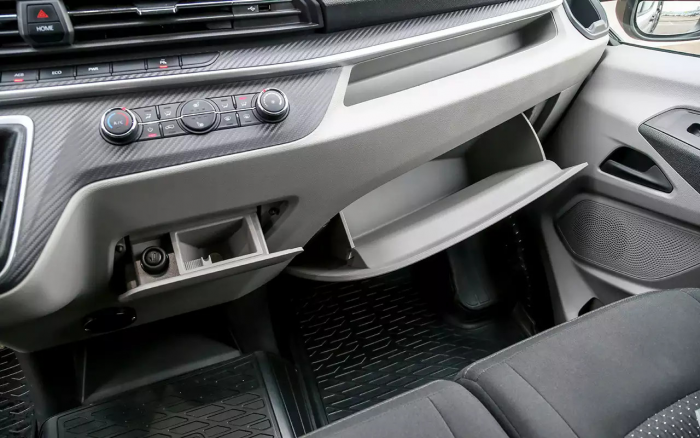 Дизель, МКП, богатое оснащение — надежный новичок на замену Транзита