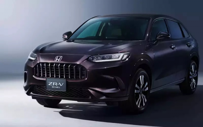 На рынок вышел новый экономичный японский кроссовер дешевле 2 миллионов рублей