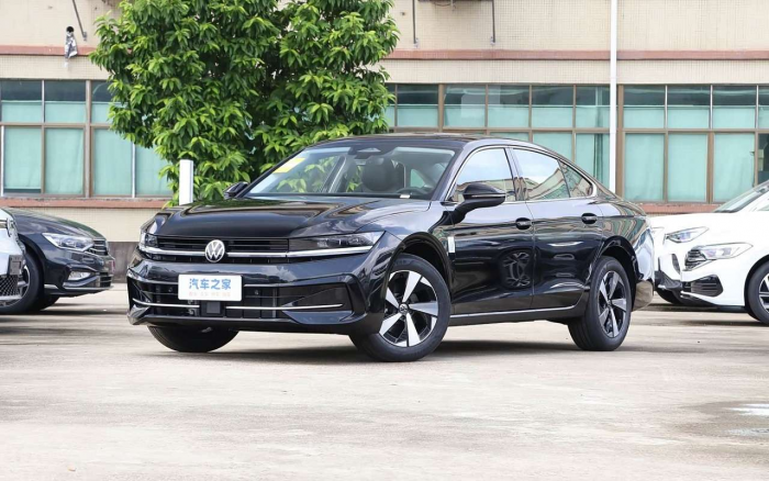 Volkswagen представил достойного конкурента Camry с ценой от 2 млн рублей