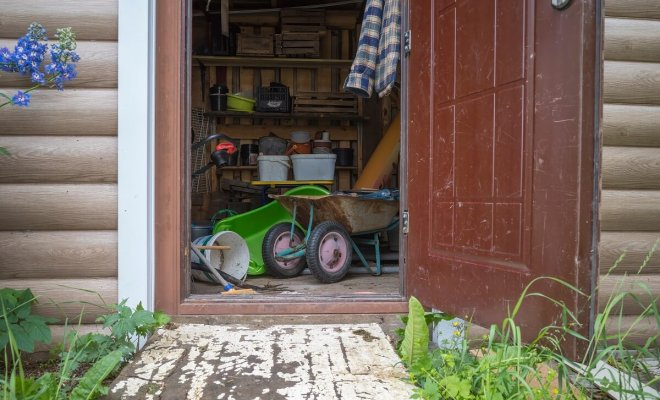 Перед тем как поставить садово-огородную технику на зимнее хранение, нужно тщательно подготовить ее – законсервировать