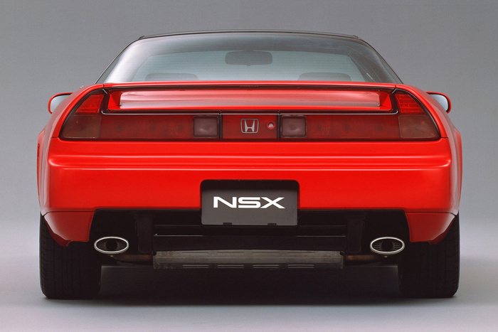 35 лет Honda NSX. История о суперкаре-выскочке, который поставил на место... да вообще-то всех