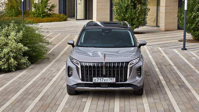 Флаги на башнях: китайский премиум показал свое лицо