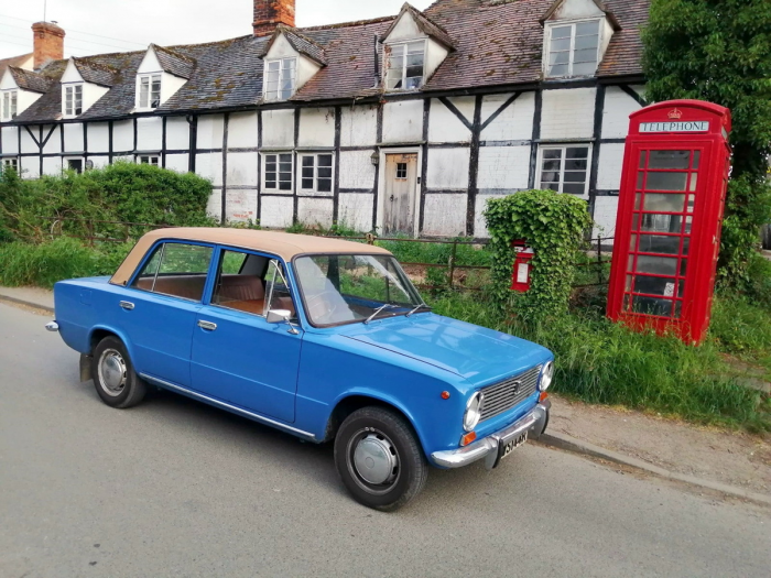 О советских "галошах" в Великобритании на примере автомобилей "Жигули"