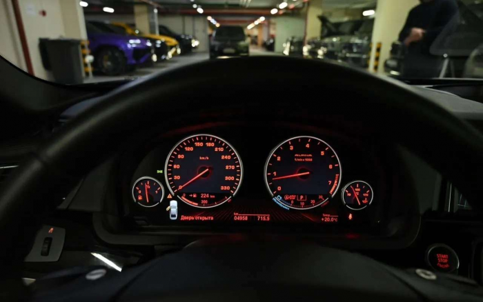 Редчайший седан продают в России: вдвое дороже новой «семерки» BMW