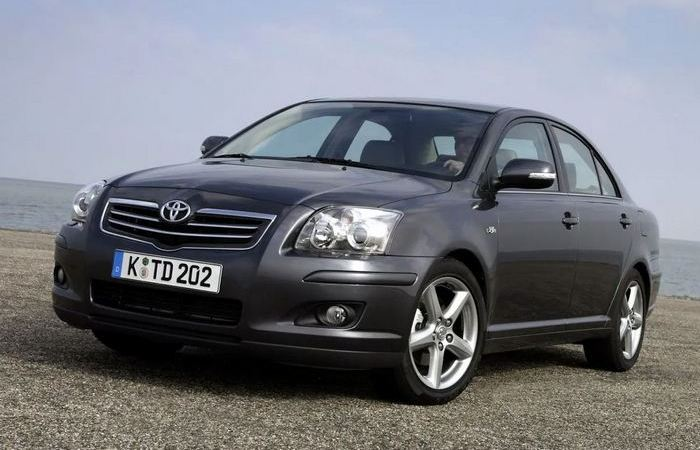 Добротный и недорогой седан Toyota, который в свое время почти не заметили