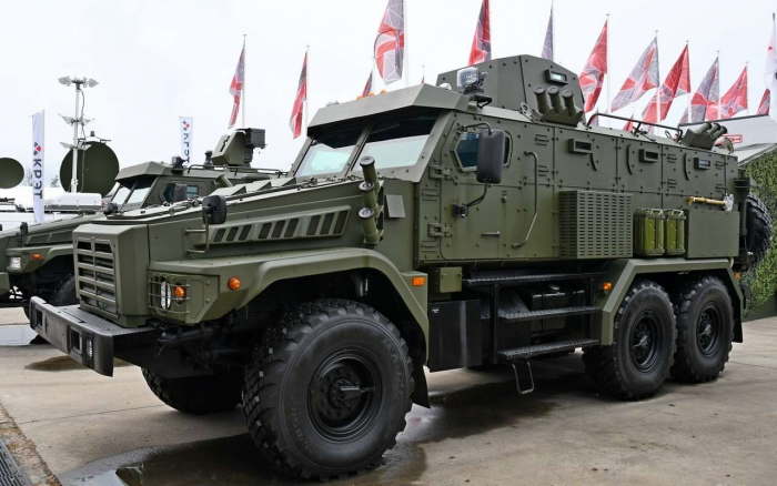 Зачем военным бронеавтомобилям нужна дополнительная ось