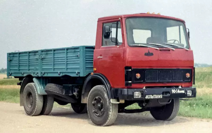 Кабина, рама, подвески, тормоза: как менялись в 80-х минские грузовики