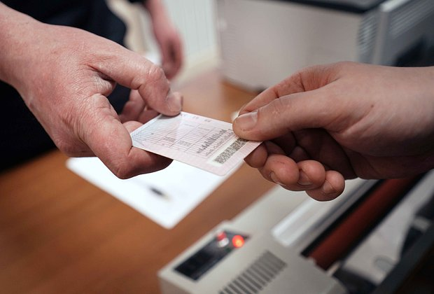 Новые дорожные знаки, утильсбор и отмена автопродления водительских прав. Какие изменения ждут автомобилистов в 2026 году