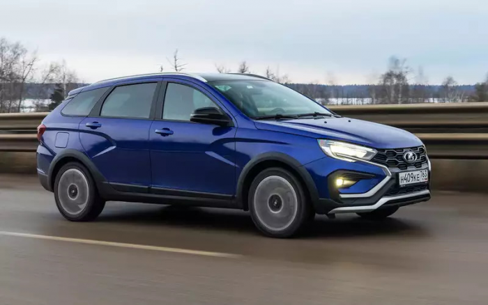 Дистанционный запуск, парктроники и другие особенности обновленной Lada Vesta
