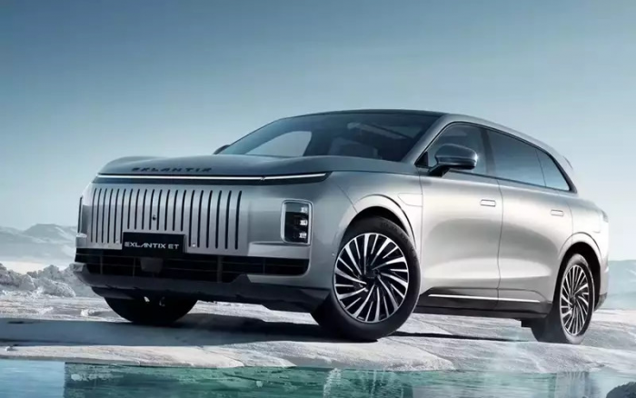 Exlantix против Wey: пневмоподвеска или три ряда сидений