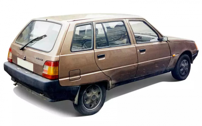 С одной щеткой и на трех гайках: ретротест самого бесхитростного хэтча СССР