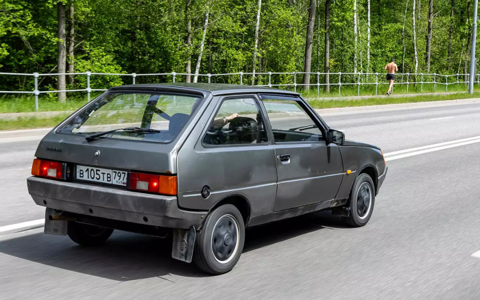 С одной щеткой и на трех гайках: ретротест самого бесхитростного хэтча СССР